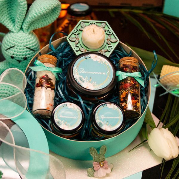Gift for an accountant "Spring Wish" in a veneered box without sugar